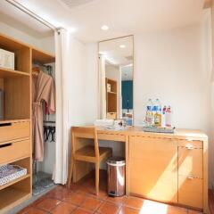 Отель Ramada by Wyndham Phuket Southsea удобства в номере