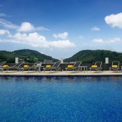 Ashlee Hub Hotel Patong бассейн фото 2