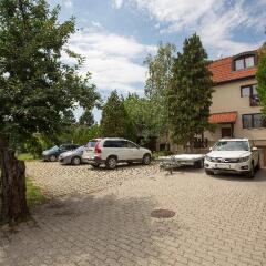 Helios Hotel Pension парковка