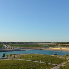Апартаменты FeelGood Apartments Seestadt Green Living Вена приотельная территория