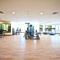 Cassells Al Barsha Hotel by IGH фитнесс-зал фото 4