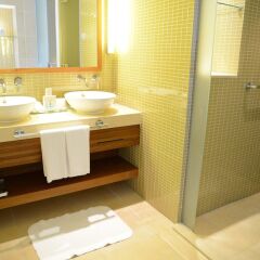 Отель Yas Island Rotana ванная фото 2