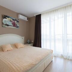 Апартаменты Two Bedroom Apartment with Large Balcony комната для гостей фото 4