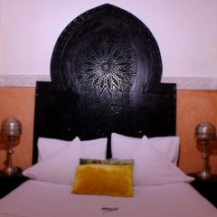Отель Riad Ta'Achchaqa Марракеш комната для гостей фото 4