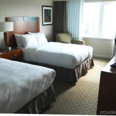 Отель Hilton New York JFK Airport США, Нью-Йорк - отзывы, цены и фото номеров - забронировать отель Hilton New York JFK Airport онлайн комната для гостей фото 3
