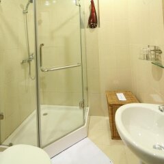 Отель Rising Dragon Estate Hotel Вьетнам, Ханой - отзывы, цены и фото номеров - забронировать отель Rising Dragon Estate Hotel онлайн ванная