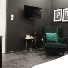 Апартаменты Exclusive Design Studio with Yard Афины развлечения