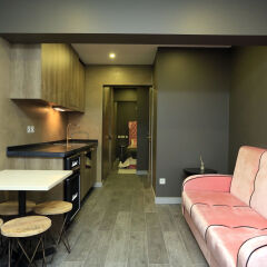 Отель Charm Flats комната для гостей