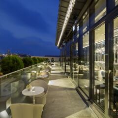 DoubleTree by Hilton Hotel Istanbul - Piyalepasa балкон