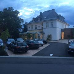 Hotel Villa Hügel парковка
