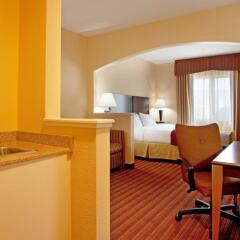 Holiday Inn Express Hotel & Suites Greenville Airport фото 8