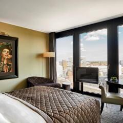 Отель Hyatt Regency Düsseldorf 5* Стандартный номер с двуспальной кроватью фото 2