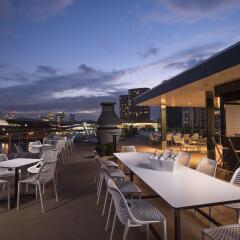 Good Hotel London гостиничный бар