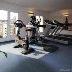 Отель ARCOTEL John F Berlin фитнесс-зал