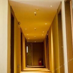 Отель Home Inn (Zhaoqing Tianning North Road) интерьер отеля