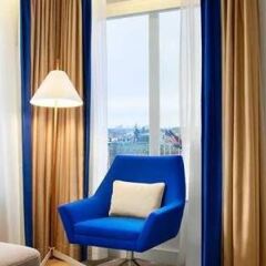 Отель Hilton Stockholm Slussen Швеция, Стокгольм - 9 отзывов об отеле, цены и фото номеров - забронировать отель Hilton Stockholm Slussen онлайн балкон
