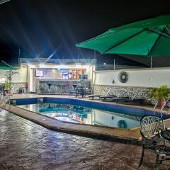 Отель Best Western Gra Port Harcourt бассейн