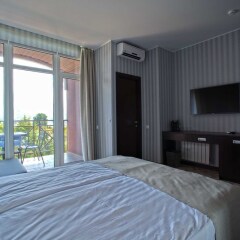 Гостиница Bristol Apart Hotel в Лазаревском отзывы, цены и фото номеров - забронировать гостиницу Bristol Apart Hotel онлайн Лазаревское комната для гостей фото 7