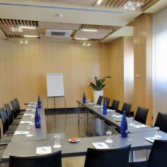 Отель NH Madrid Las Tablas