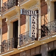 Отель Hostal Almanzor