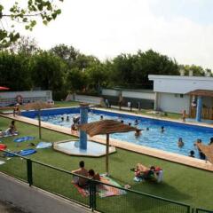 Отель Coll Vert Camping фитнесс-зал