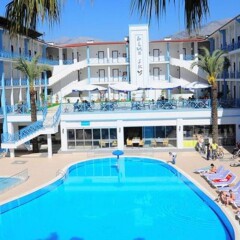 Отель Blue Sky Otel бассейн