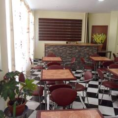 Отель Hostal Micaela гостиничный бар
