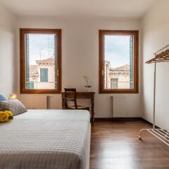 Отель Venezia Spirito Santo Canal View Венеция комната для гостей фото 2