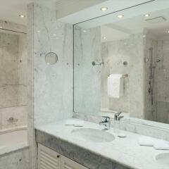Отель Spa Hotel Dvorák Чехия, Карловы Вары - 6 отзывов об отеле, цены и фото номеров - забронировать отель Spa Hotel Dvorák онлайн ванная фото 2