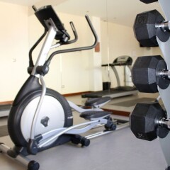 Отель Best Western Cumbres Inn Cd. Cuauhtémoc фитнесс-зал