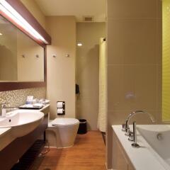 Отель Holiday Inn Resort Krabi Ao Nang Beach ванная