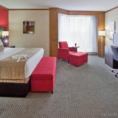 Отель Crowne Plaza Gatineau-Ottawa Канада, Гатино - отзывы, цены и фото номеров - забронировать отель Crowne Plaza Gatineau-Ottawa онлайн комната для гостей фото 5