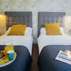 Отель Heima Homes Puerta Del Sol plaza Santa Ana Мадрид в номере