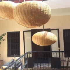 Отель Riad Sarah et Sabrina Марокко, Марракеш - отзывы, цены и фото номеров - забронировать отель Riad Sarah et Sabrina онлайн гостиничный бар