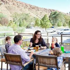Отель Crowne Plaza Alice Springs Lasseters фото 9