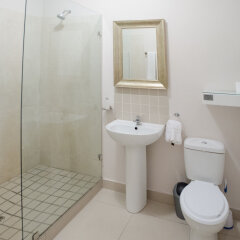 Oxford House in Cape Town, South Africa from 122$, photos, reviews - zenhotels.com bathroom