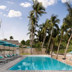 Отель Avani+ Samui Resort бассейн