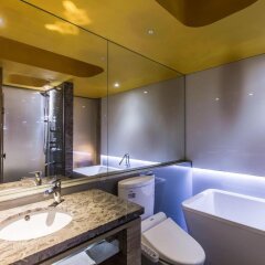 Inhouse Hotel ванная