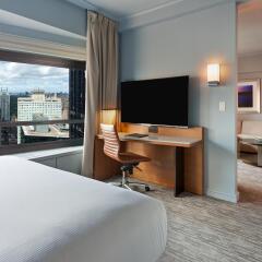 Отель New York Hilton Midtown удобства в номере