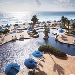 Отель The Ritz-Carlton Cancun пляж