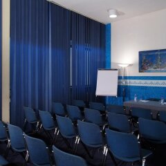 Meridiana Hotel развлечения