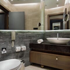 DoubleTree by Hilton Hotel Istanbul - Piyalepasa ванная
