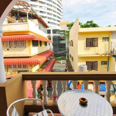 Отель Jomtien Beach Pool House балкон