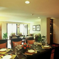 Апартаменты Gardengrove Suites Serviced Apartment Бангкок питание