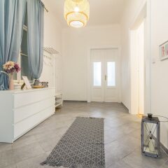 Отель Bright and Spacious by easyBNB Прага интерьер отеля