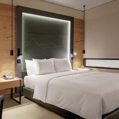 Hilton Munich Airport Hotel (ex. Kempinski Airport München) Мюнхен комната для гостей фото 4