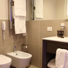 DoubleTree by Hilton Hotel Yerevan City Centre Ереван ванная