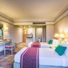 Отель Cholchan Pattaya Beach Resort комната для гостей
