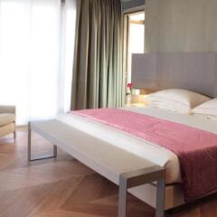 Отель The Rosa Grand Milano - Starhotels Collezione 4* Номер Делюкс фото 8