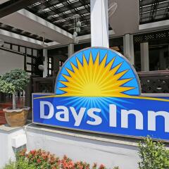 Отель Days Inn by Wyndham Patong Beach Phuket банкомат